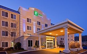 Holiday Inn Express Boston-Milford By Ihg